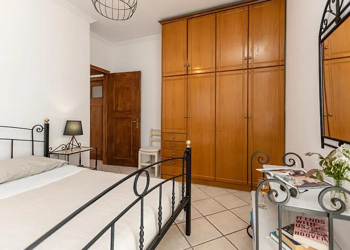 Apartment Naxian View *